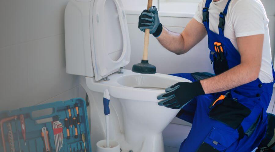 Local annual plumbing maintenance in Gretna, FL